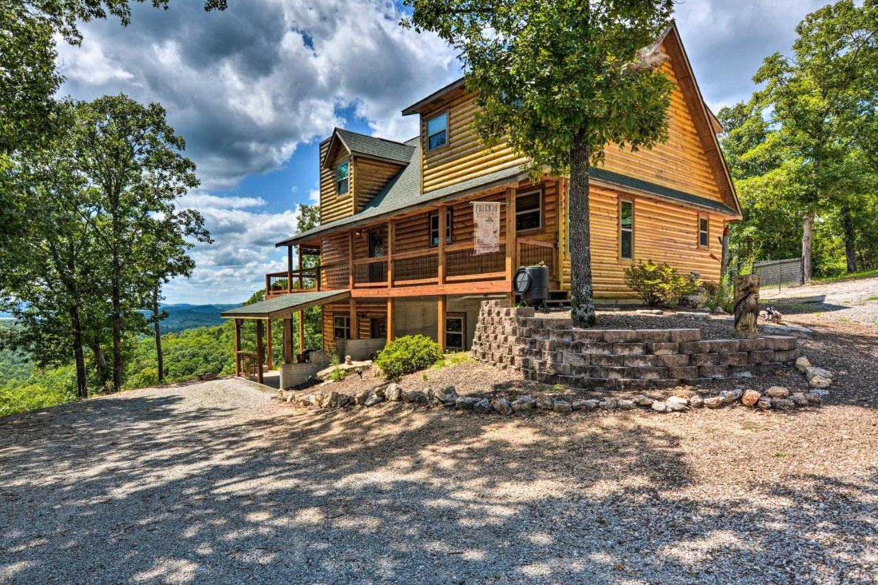 Spacious Log Cabin With Fire Pit And Game Room! Eureka Springs Dış mekan fotoğraf