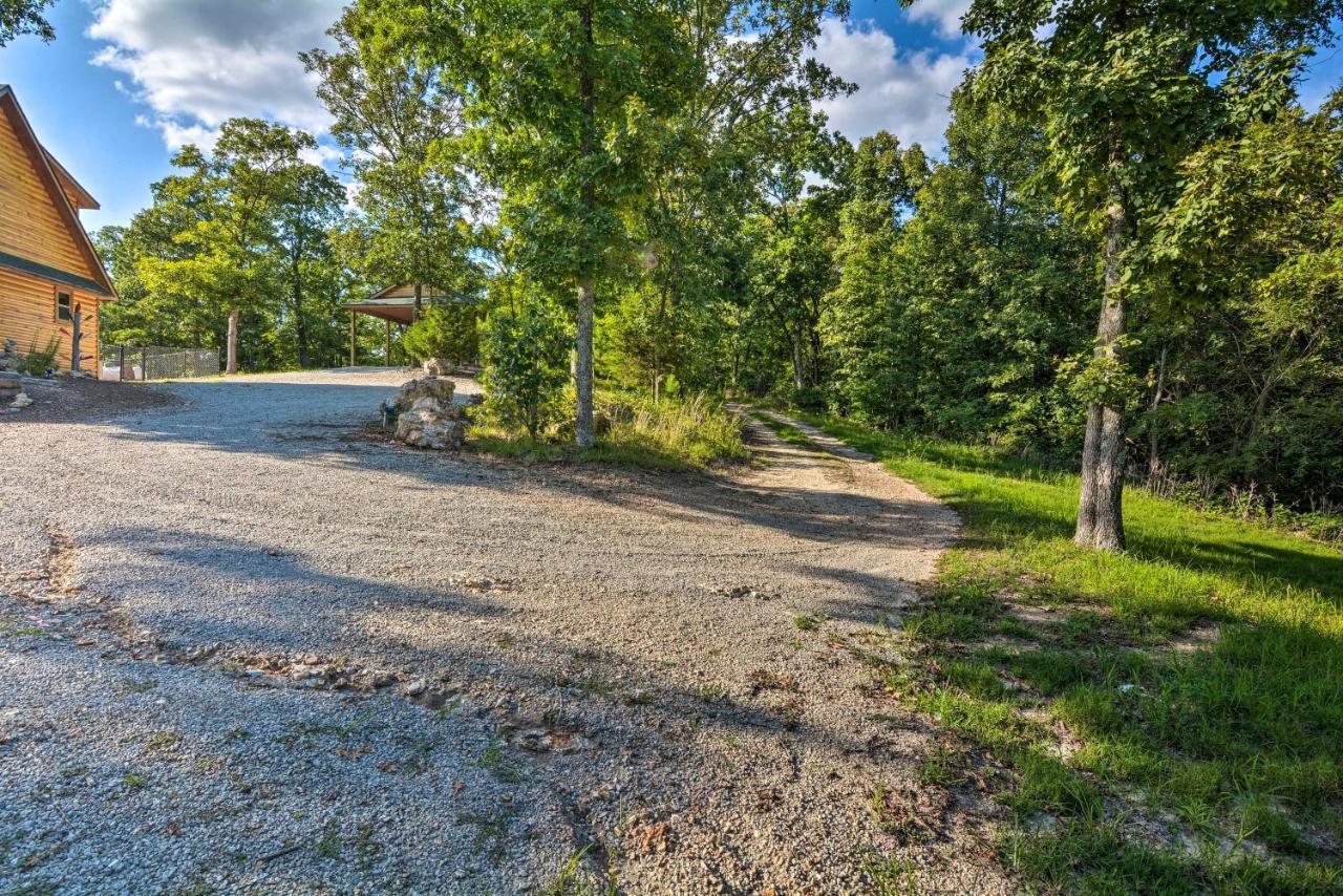 Spacious Log Cabin With Fire Pit And Game Room! Eureka Springs Dış mekan fotoğraf